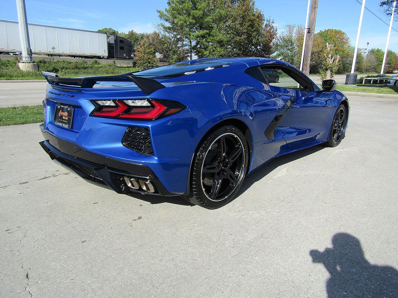 Used 2022 Chevrolet Corvette Stingray Preferred Cpe w/ Z51 Performance Package RWD image 5