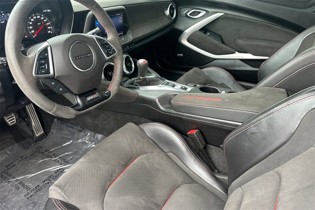Used 2020 Chevrolet Camaro ZL1 image 11