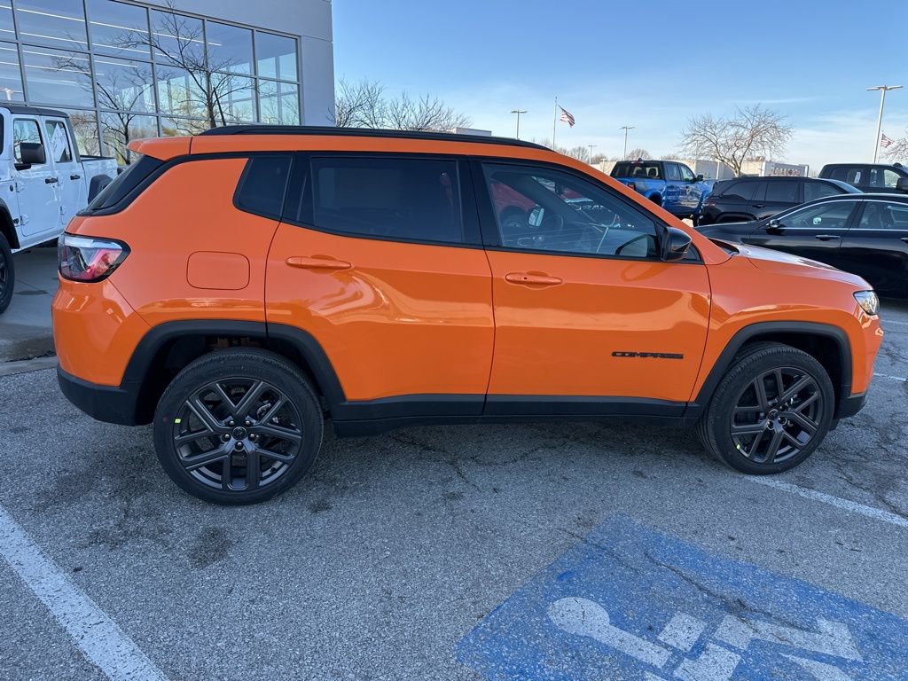 New 2026 Jeep Compass Latitude AWD/4WD image 33