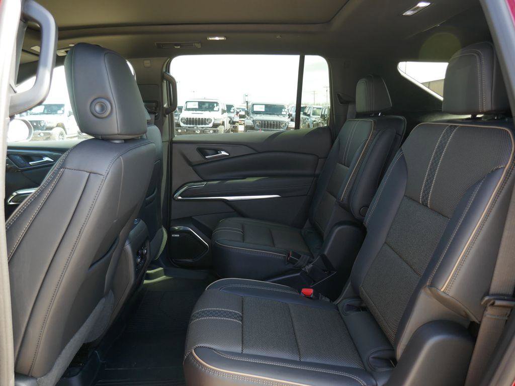 New 2026 Chevrolet Traverse High Country w/ LPO, Floor Liner Package image 12