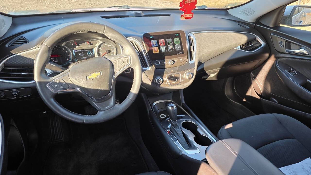 Used 2016 Chevrolet Malibu LT image 10