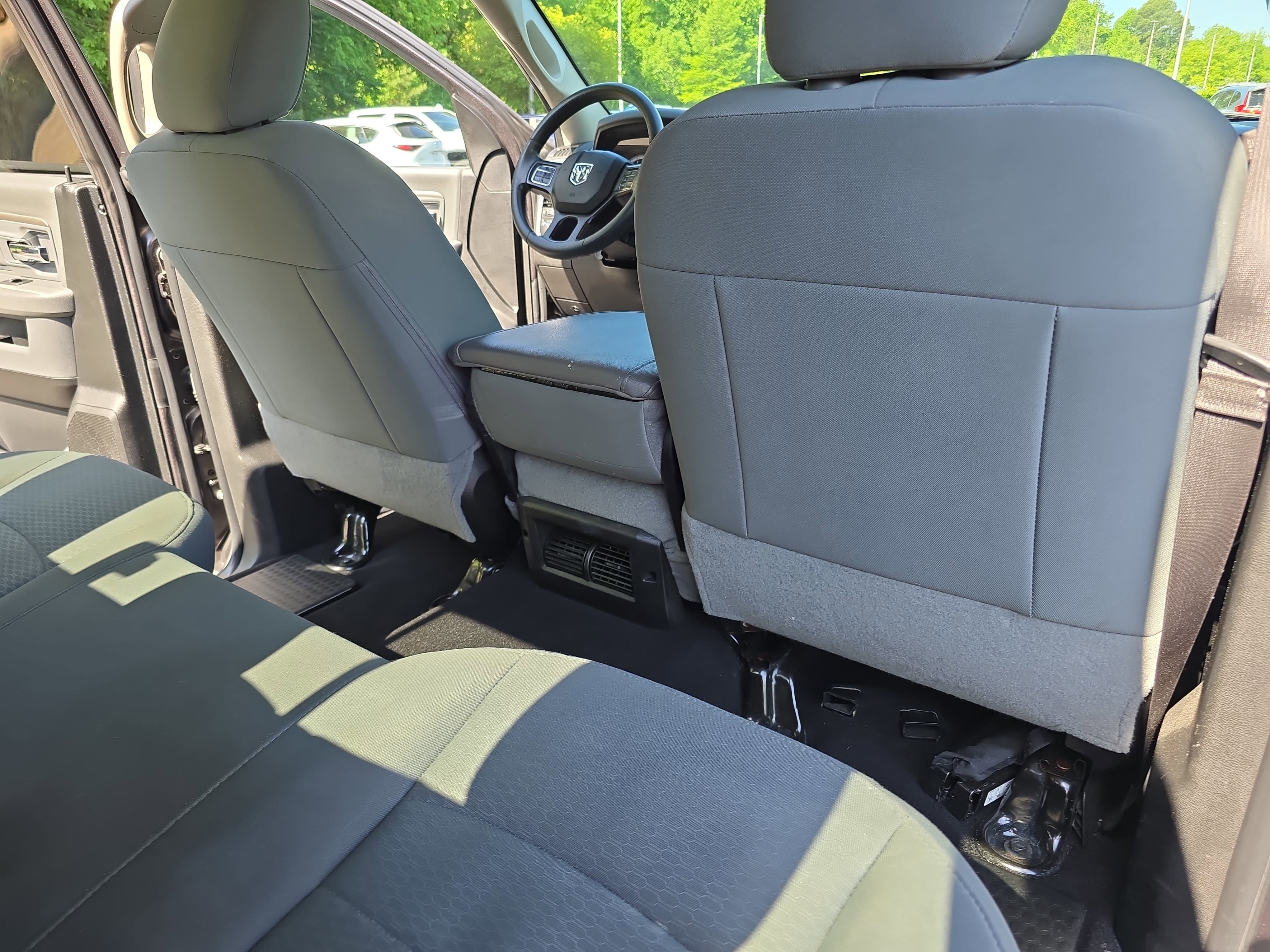 Used 2019 RAM 1500 Classic SLT RWD image 11