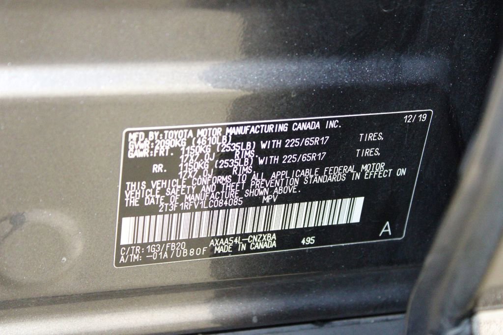 Used 2020 Toyota RAV4 LE image 18