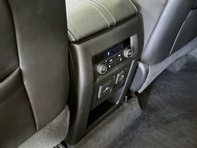 Used 2023 Chevrolet Traverse Premier AWD/4WD image 28