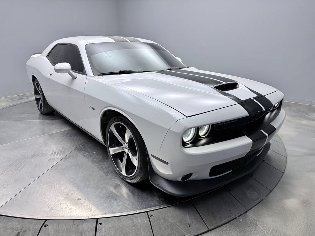 Used 2019 Dodge Challenger R/T w/ Driver Convenience Group RWD image 3