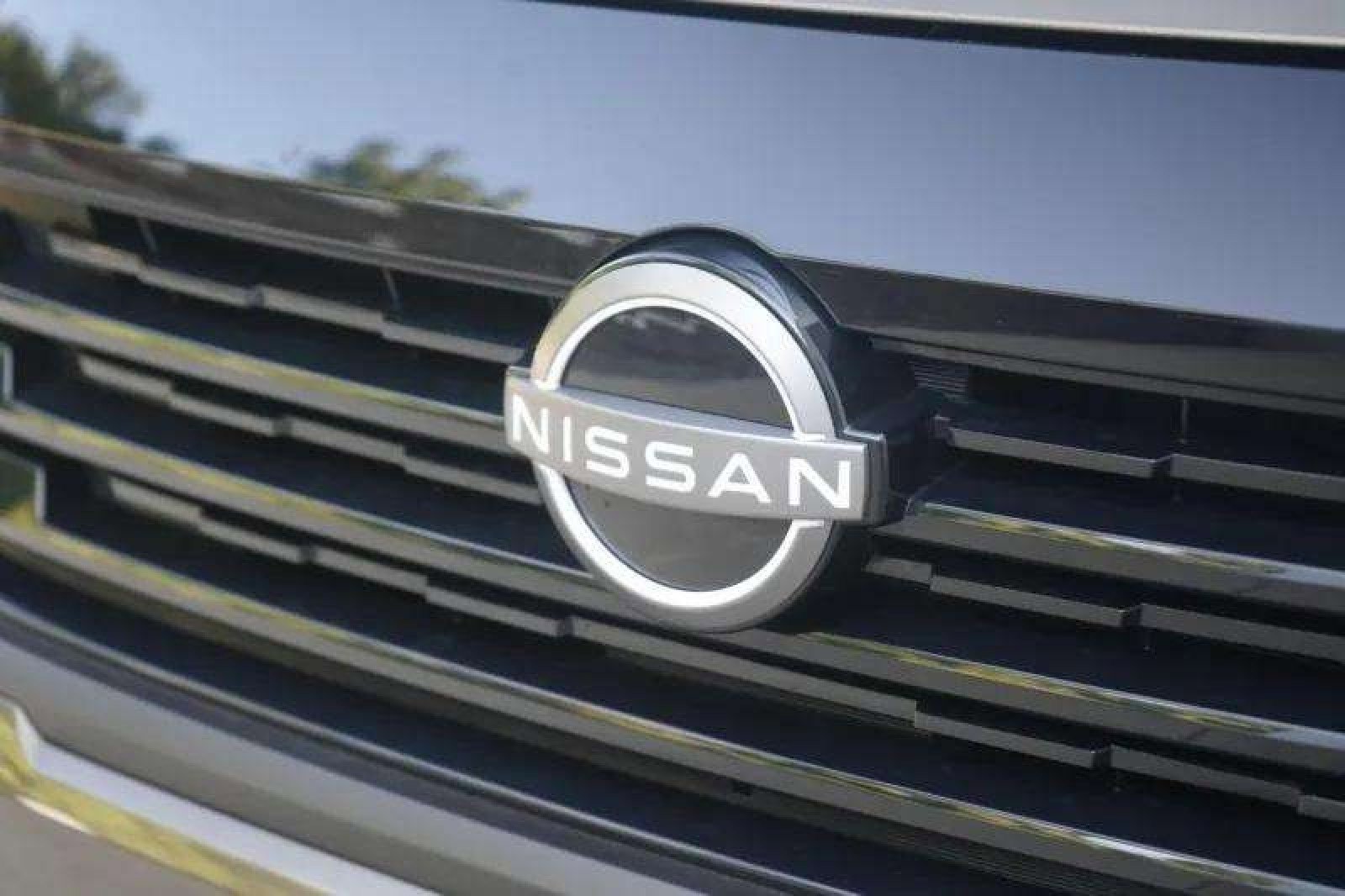 Used 2025 Nissan Kicks SV image 55