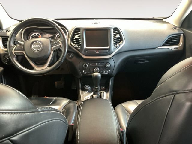 Used 2017 Jeep Cherokee Limited image 8