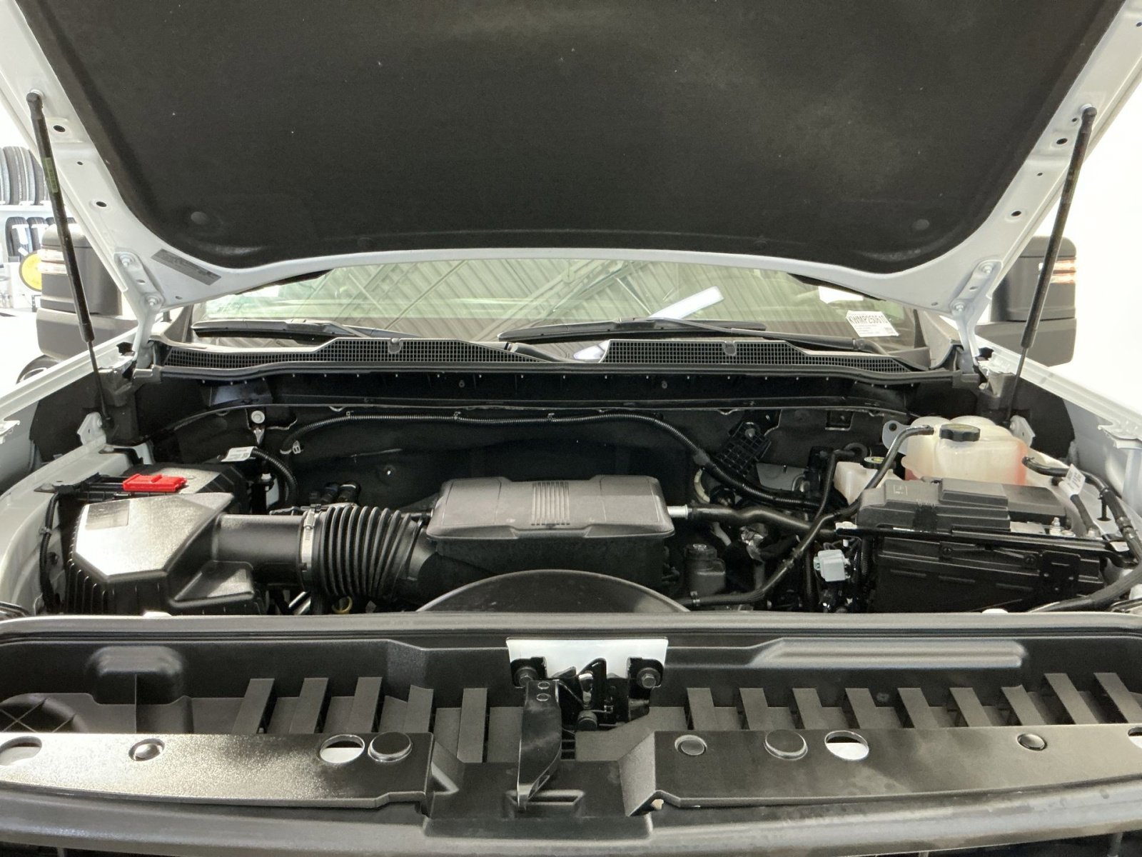 Used 2025 Chevrolet Silverado 2500 LT AWD/4WD image 33