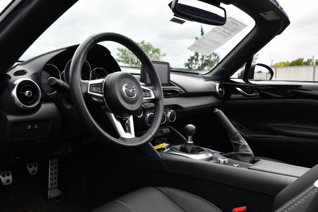 Used 2021 MAZDA MX-5 Miata RF Grand Touring RWD image 13