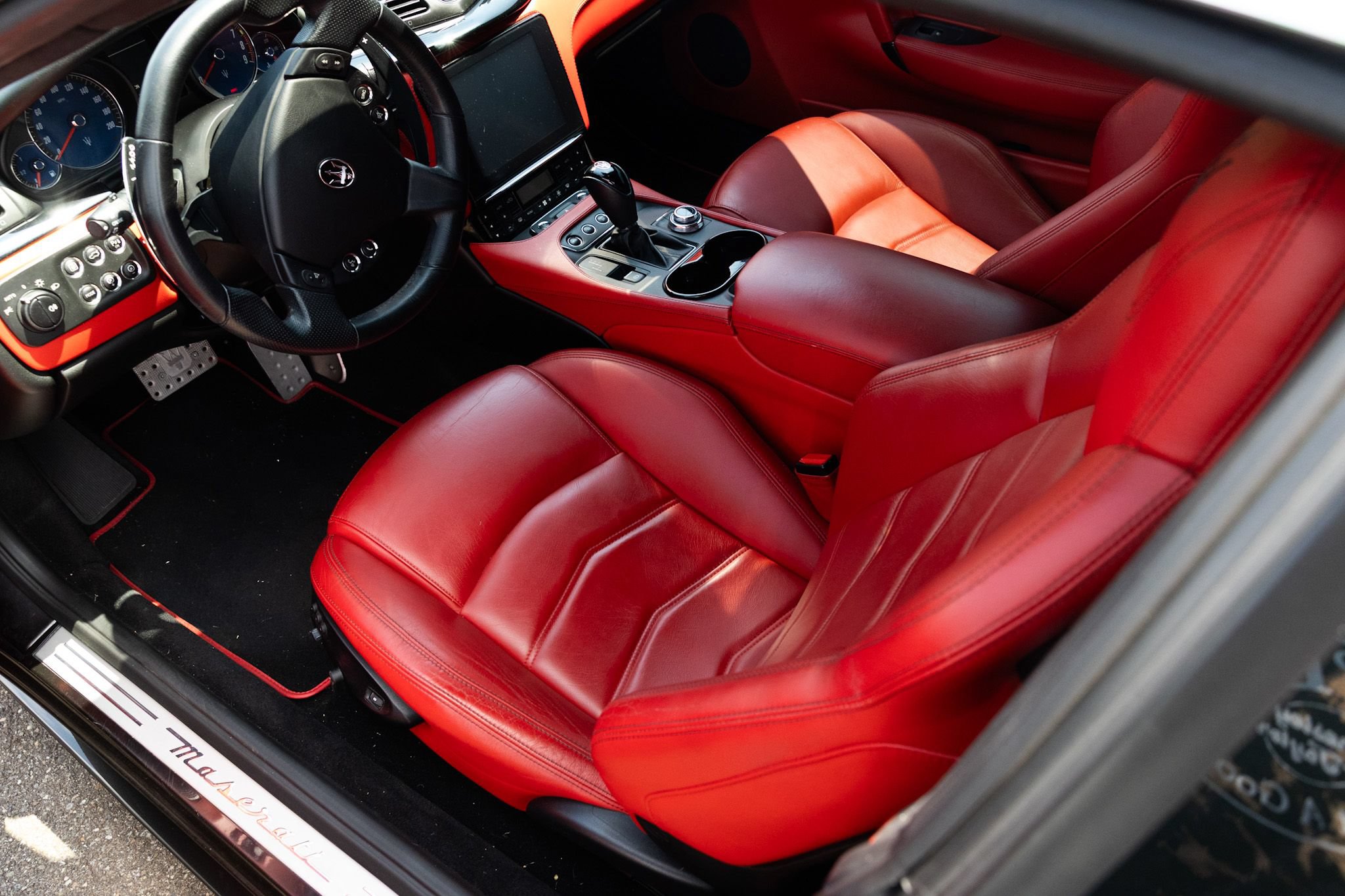 Used 2018 Maserati GranTurismo Sport RWD image 2