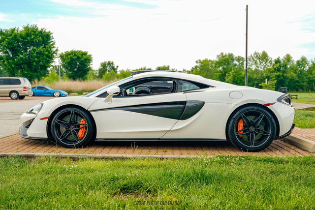 Used 2017 McLaren 570S Coupe RWD image 3