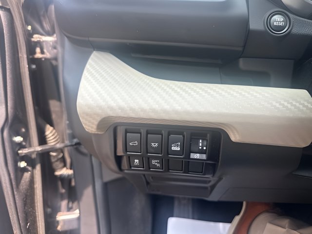 Used 2022 Subaru Ascent Premium w/ Convenience Package AWD/4WD image 9