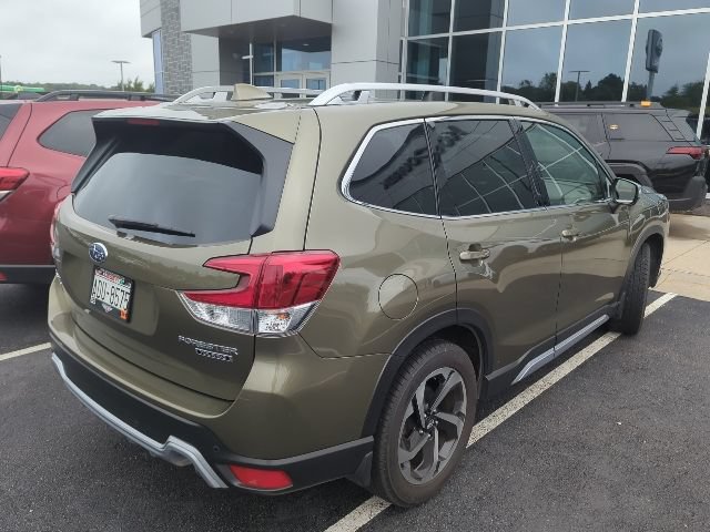 Used 2022 Subaru Forester Touring AWD/4WD image 5
