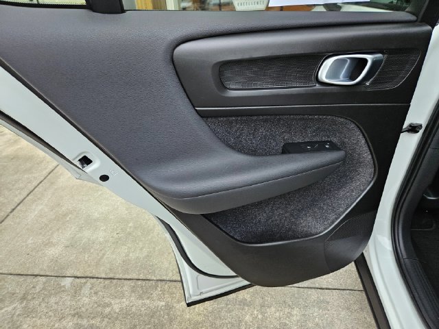 Certified 2023 Volvo C40 P8 Recharge Ultimate AWD/4WD image 16