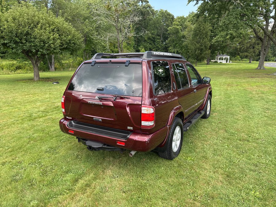Used 2002 Nissan Pathfinder SE AWD/4WD image 12