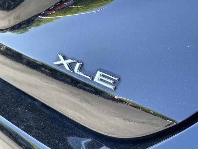 Used 2019 Toyota Avalon XLE w/ Carpet Mat Package FWD image 9