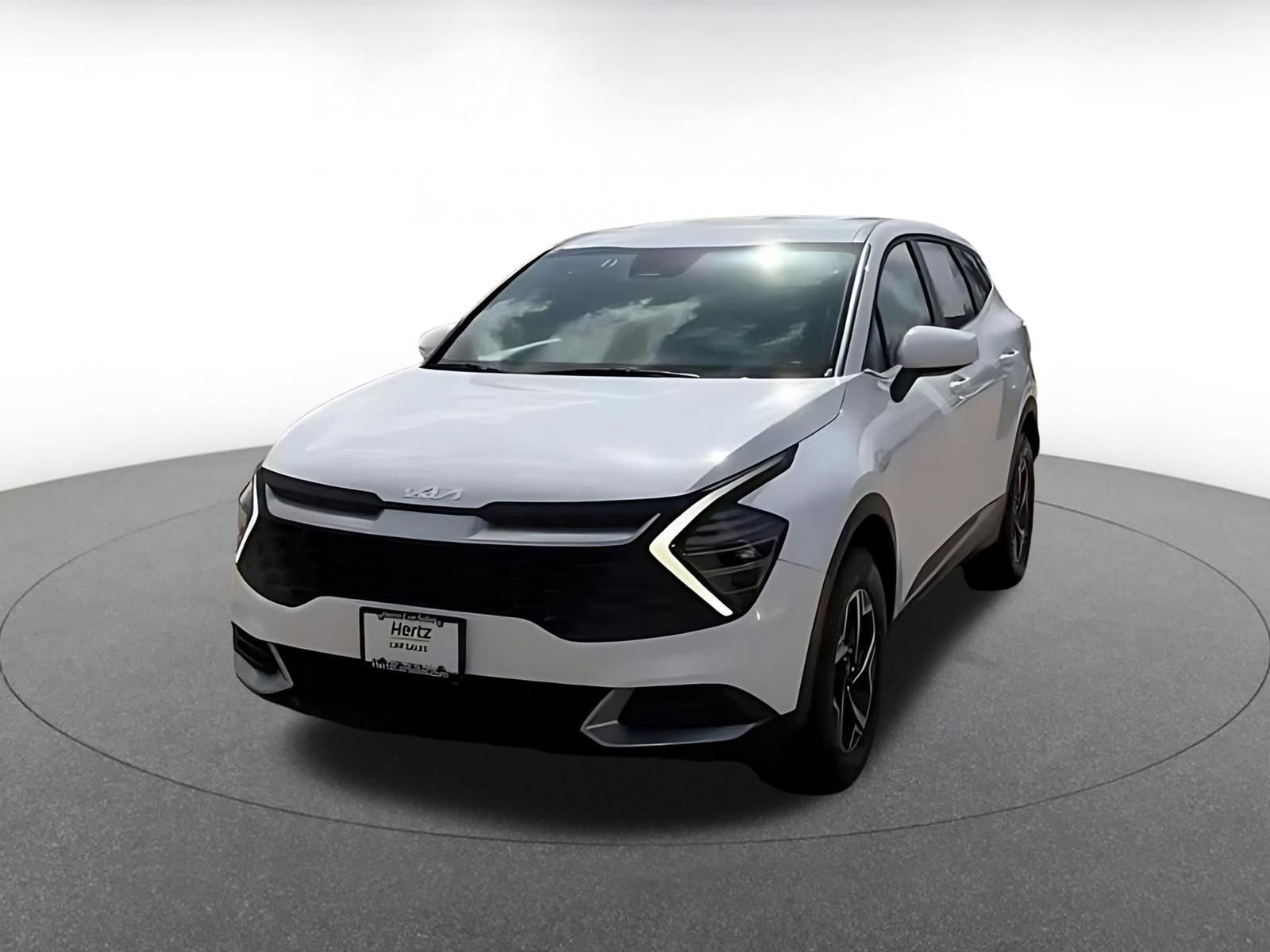 Used 2025 Kia Sportage LX image 8