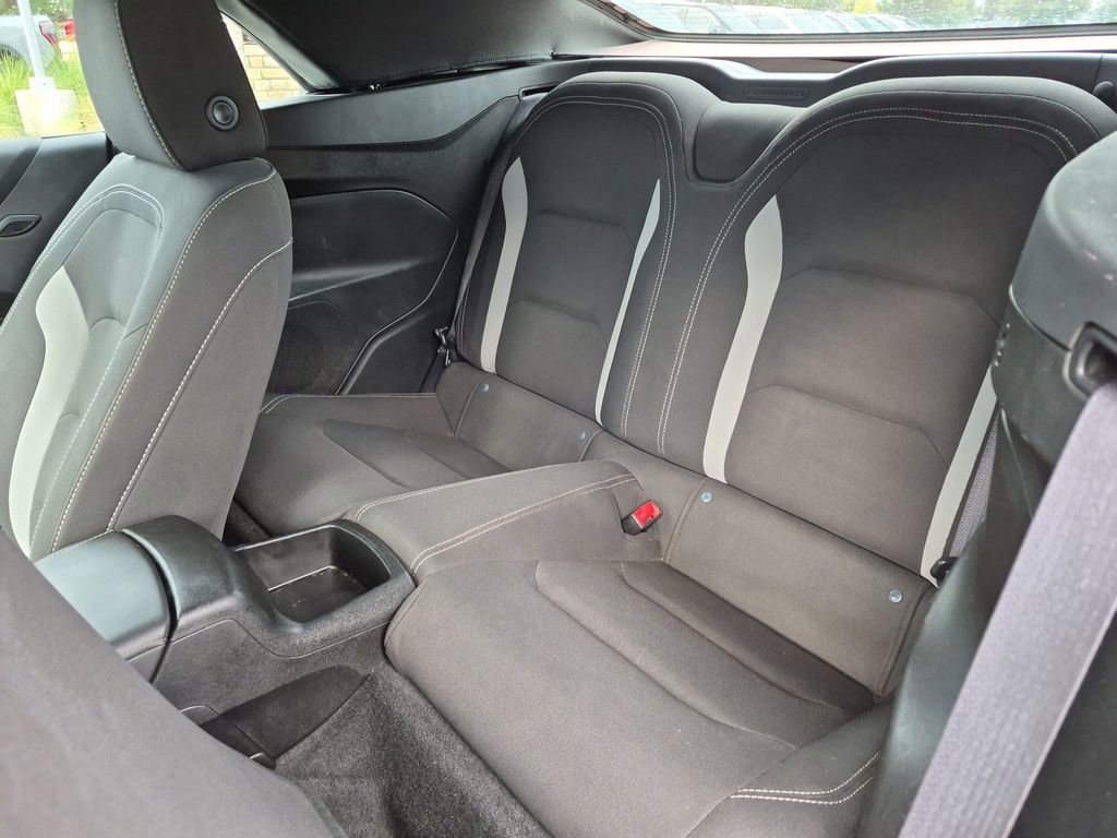 Used 2018 Chevrolet Camaro LT RWD image 29