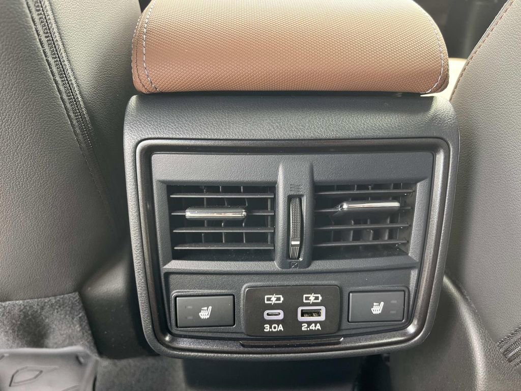 Certified 2025 Subaru Forester Touring w/ Protection Package AWD/4WD image 18