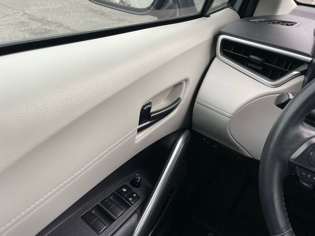 Used 2023 Toyota Corolla Cross LE FWD image 23
