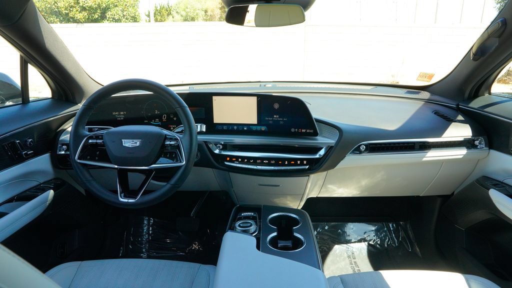 Certified 2024 Cadillac Lyriq Sport AWD/4WD image 13
