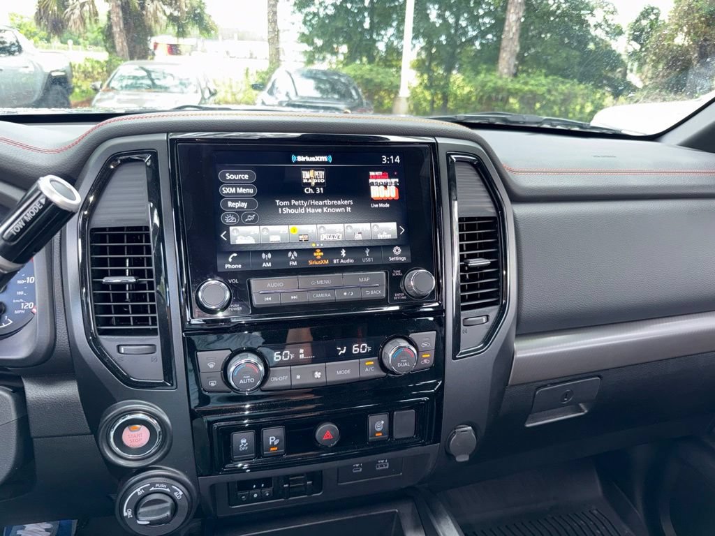 Used 2024 Nissan Titan PRO-4X AWD/4WD image 57