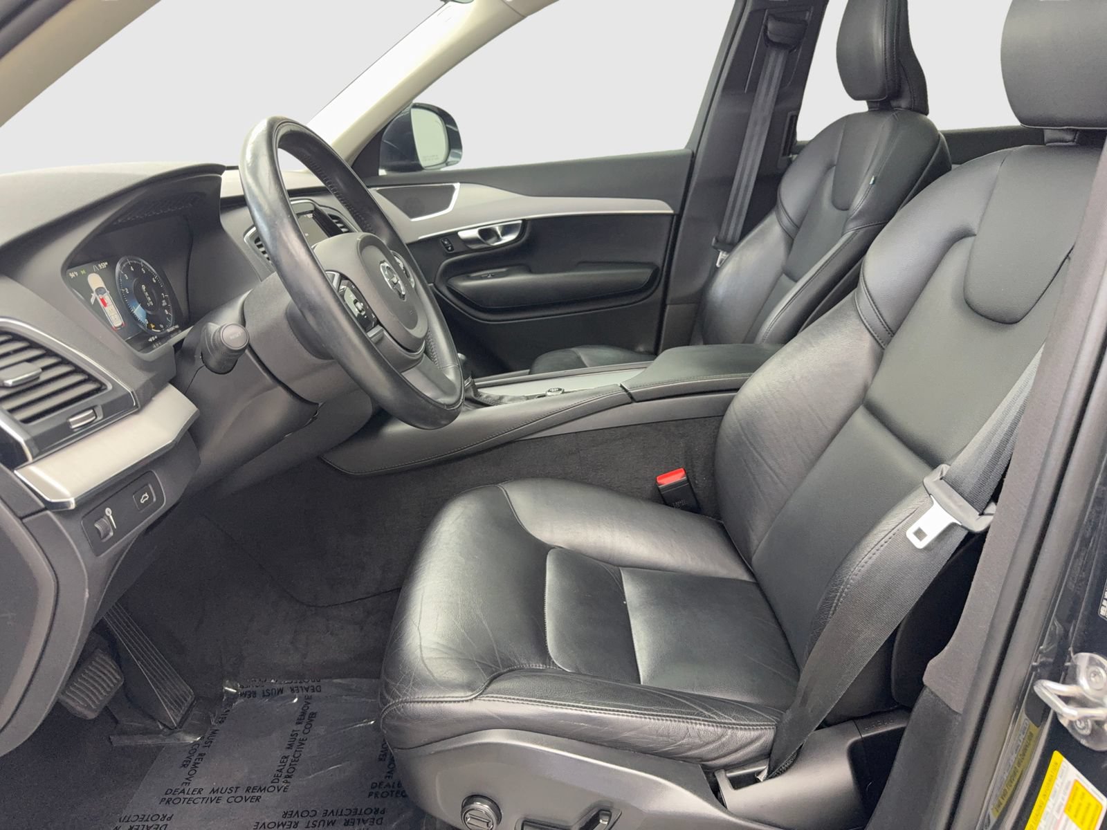 Used 2022 Volvo XC90 T5 Momentum AWD/4WD image 17