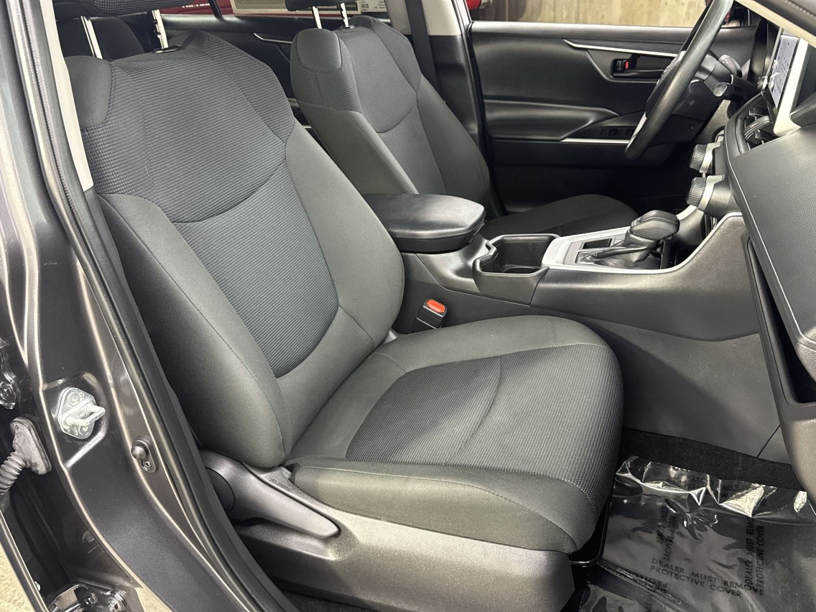 Used 2024 Toyota RAV4 LE AWD/4WD image 39