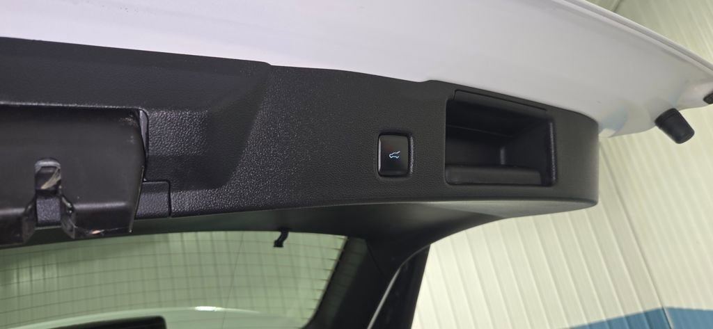 Used 2022 Ford Escape SE w/ Convenience Package image 24