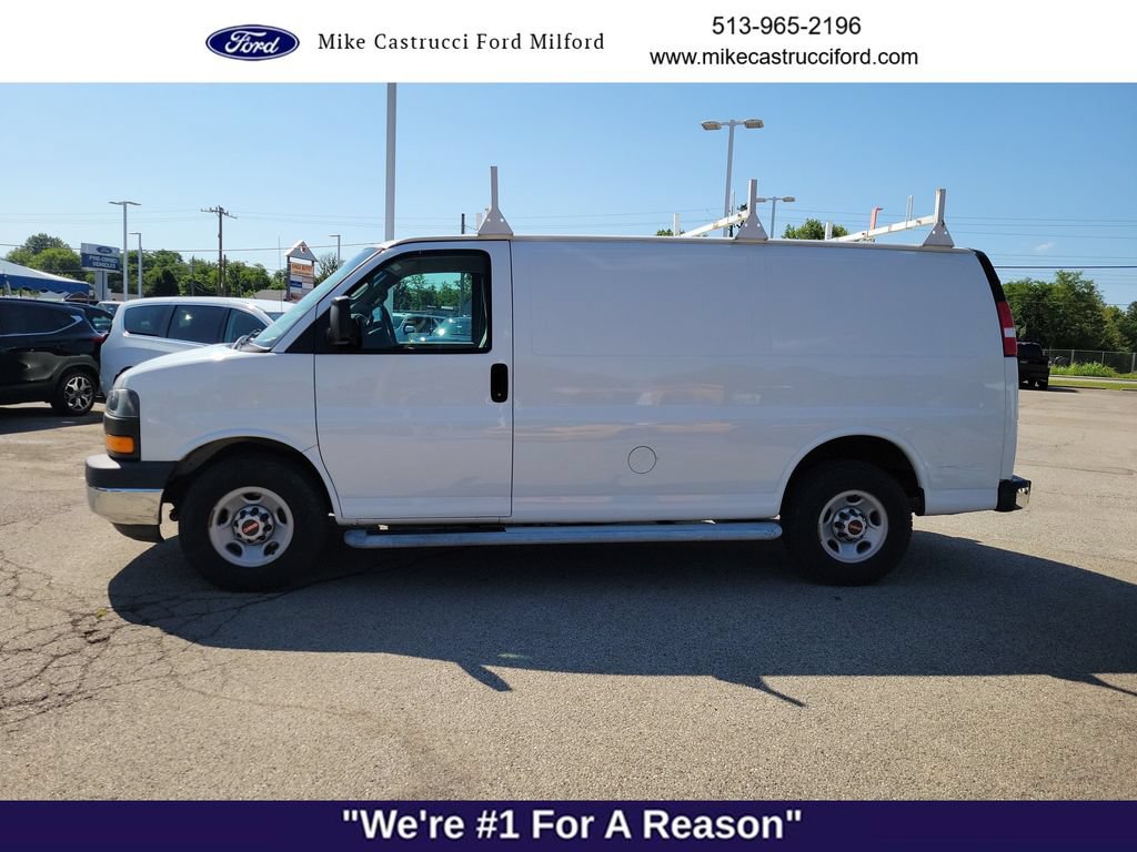 Used 2017 GMC Savana 2500 RWD image 2
