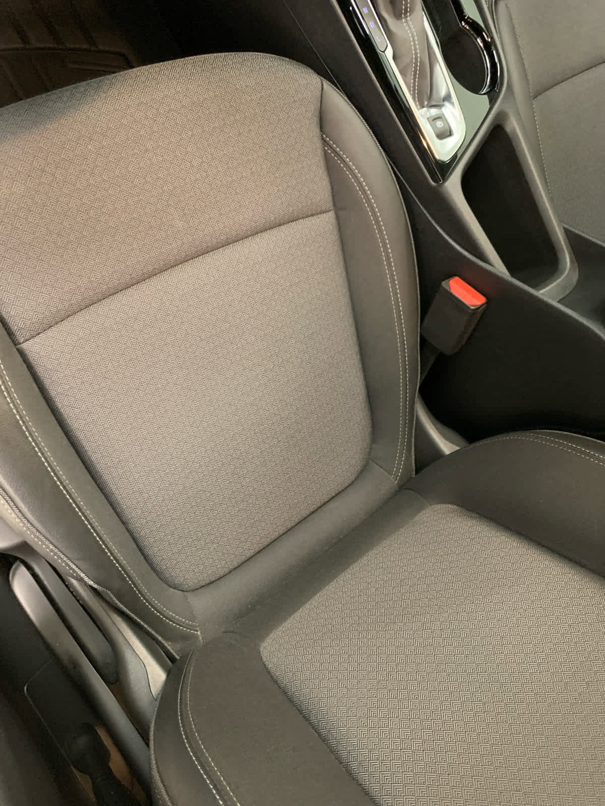 Used 2022 Buick Encore GX Preferred w/ Sport Touring Package FWD image 32
