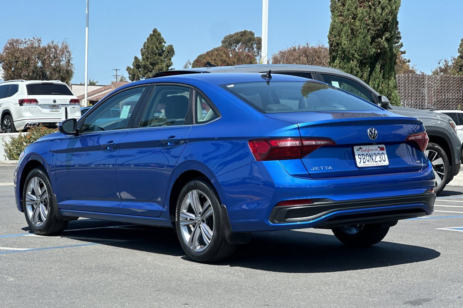 Used 2022 Volkswagen Jetta SE image 7