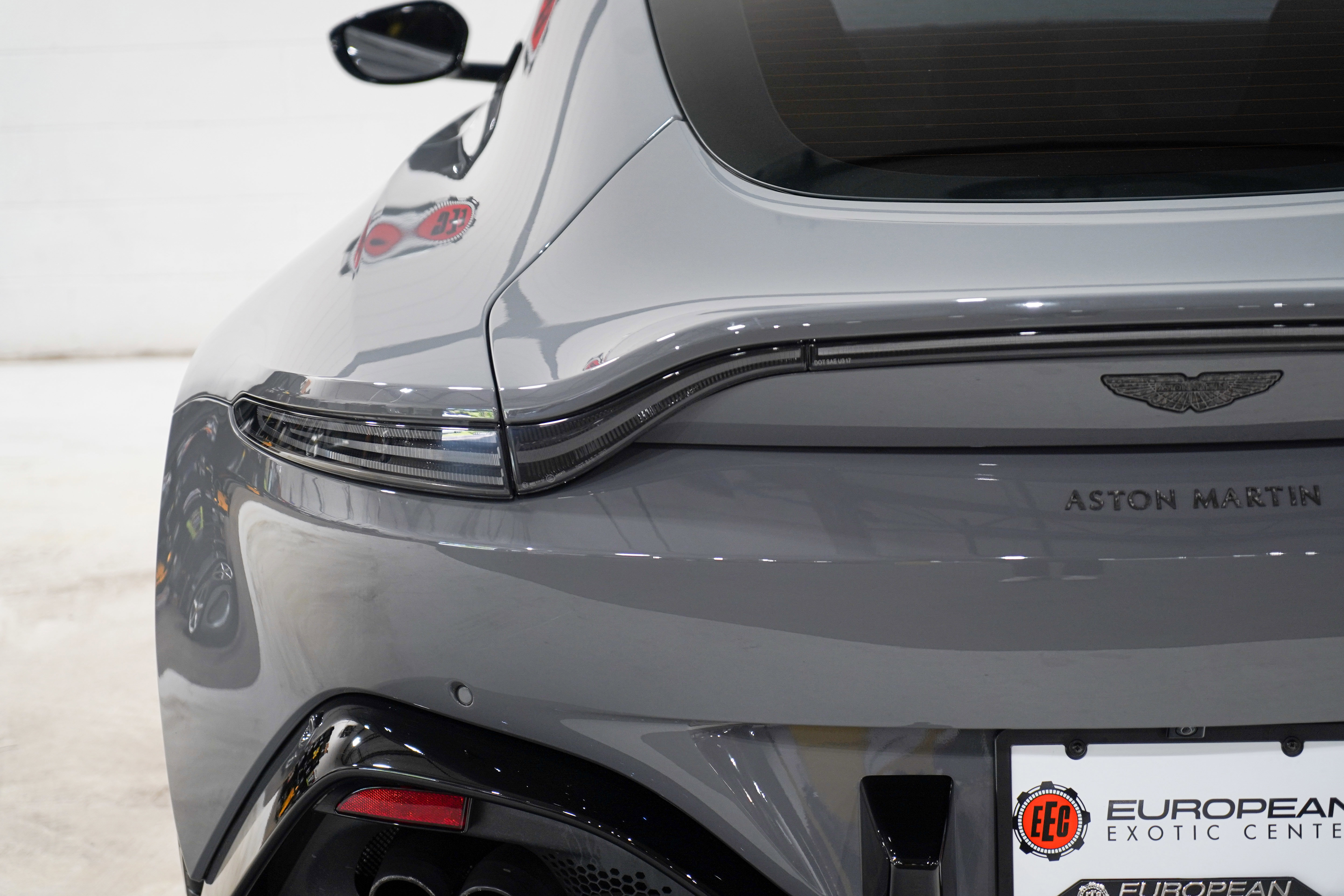 Used 2020 Aston Martin V8 Vantage Coupe RWD image 34