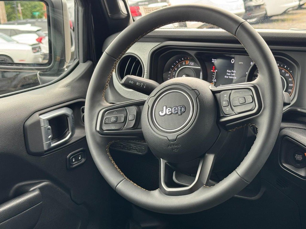 Used 2024 Jeep Wrangler Unlimited Sport AWD/4WD image 14