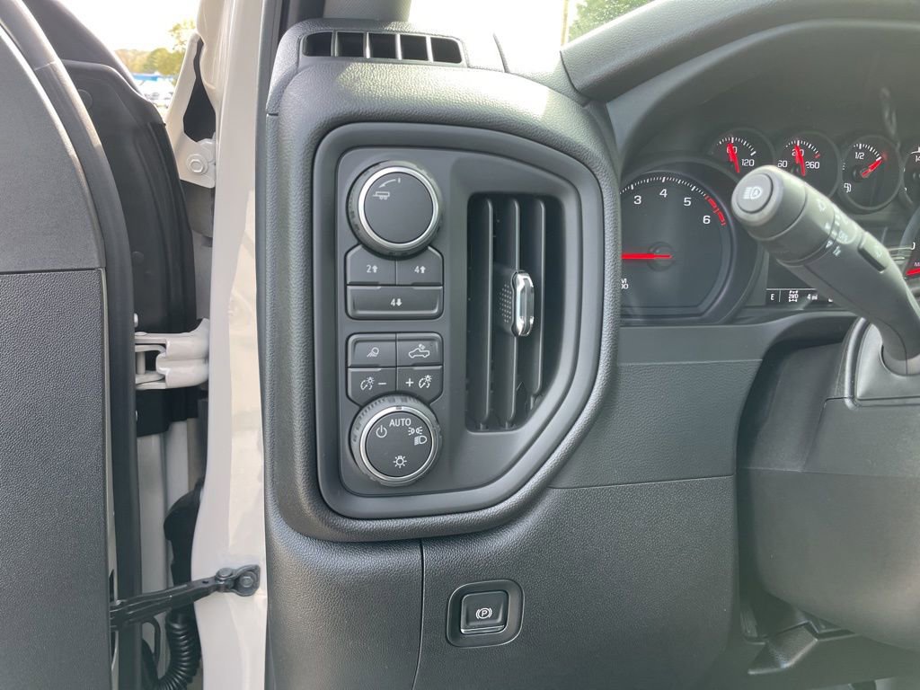 New 2026 Chevrolet Silverado 2500 Custom w/ Custom Value Package image 9