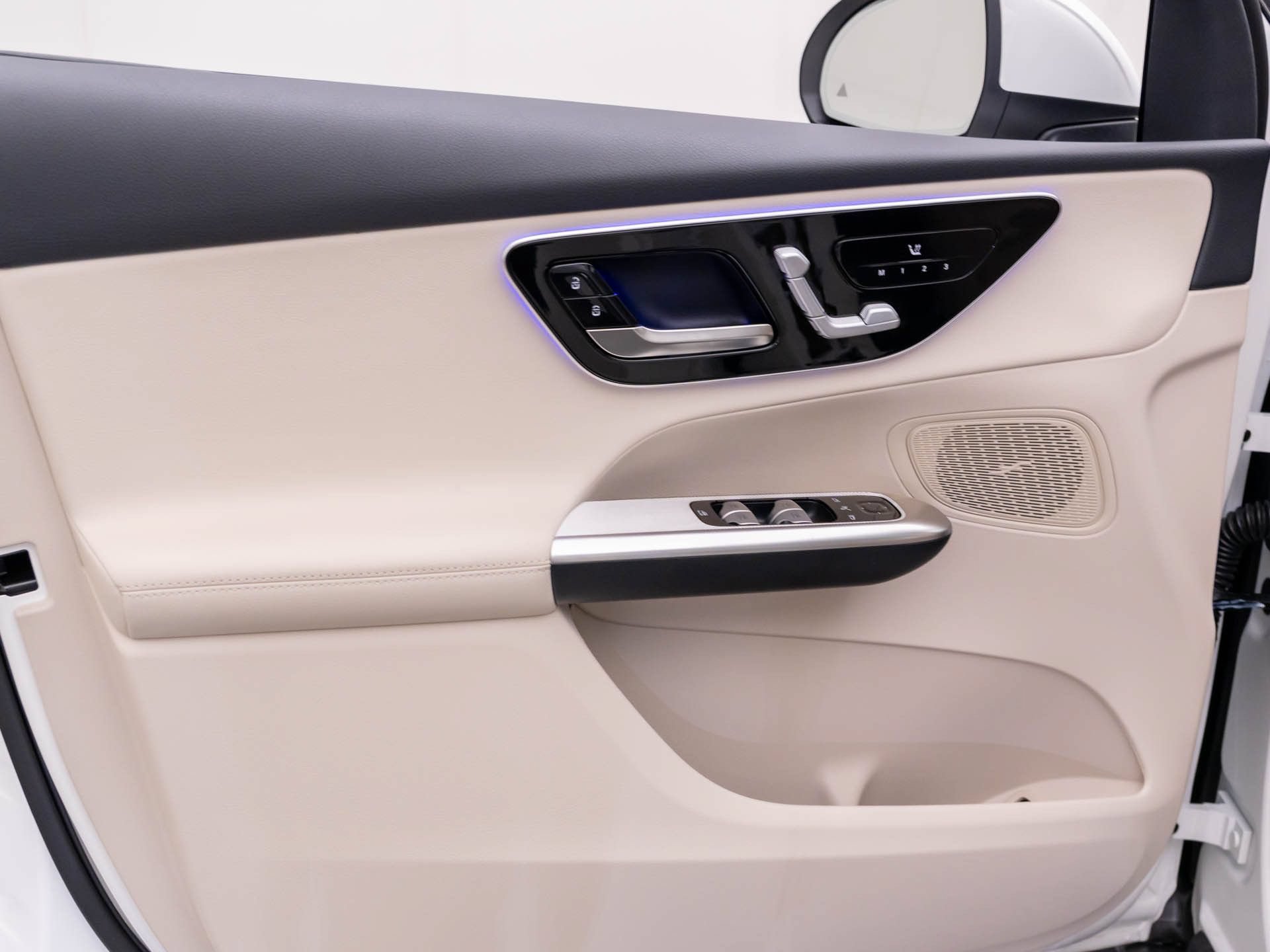 New 2026 Mercedes-Benz GLC 300 4MATIC image 14