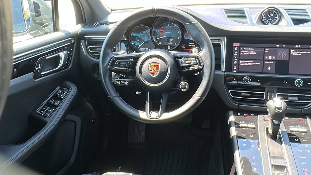 Used 2023 Porsche Macan AWD/4WD image 26