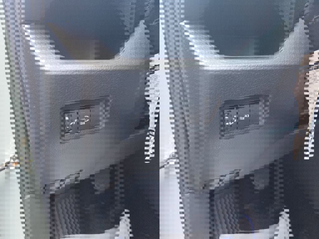 Used 2023 Toyota RAV4 XLE image 18