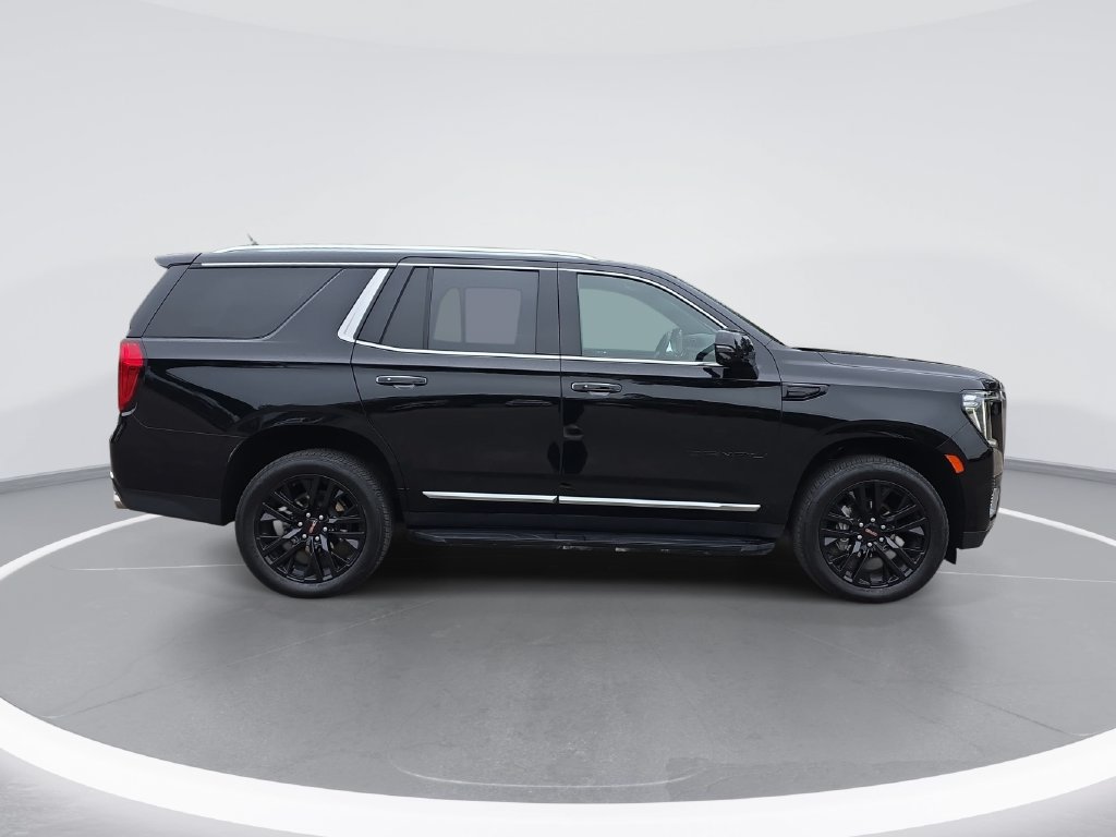 Used 2023 GMC Yukon Denali w/ Advanced Technology Package AWD/4WD image 2