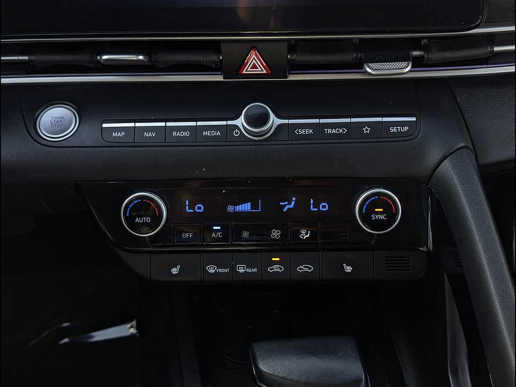 Used 2024 Hyundai Elantra Limited FWD image 32