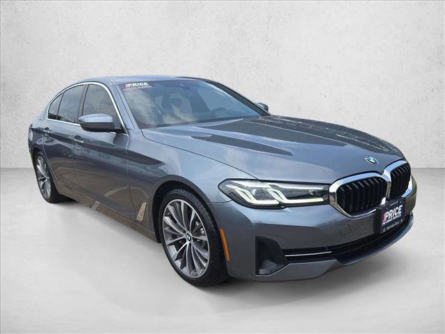 Used 2022 BMW 530i w/ Premium Package RWD image 3
