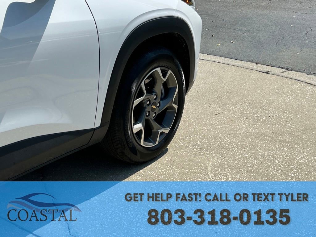 Used 2025 Chevrolet Trax LT image 27