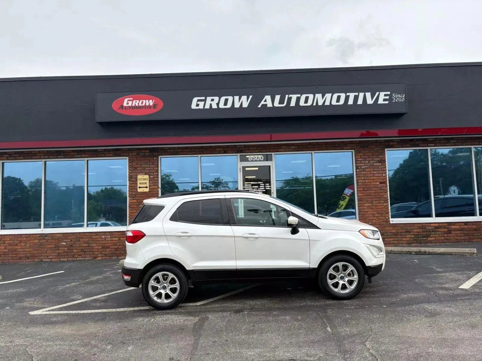 Used 2018 Ford EcoSport SE w/ SE Convenience Package image 11