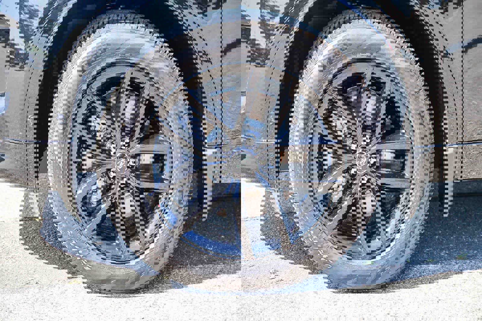 New 2025 Land Rover Discovery Sport S image 9