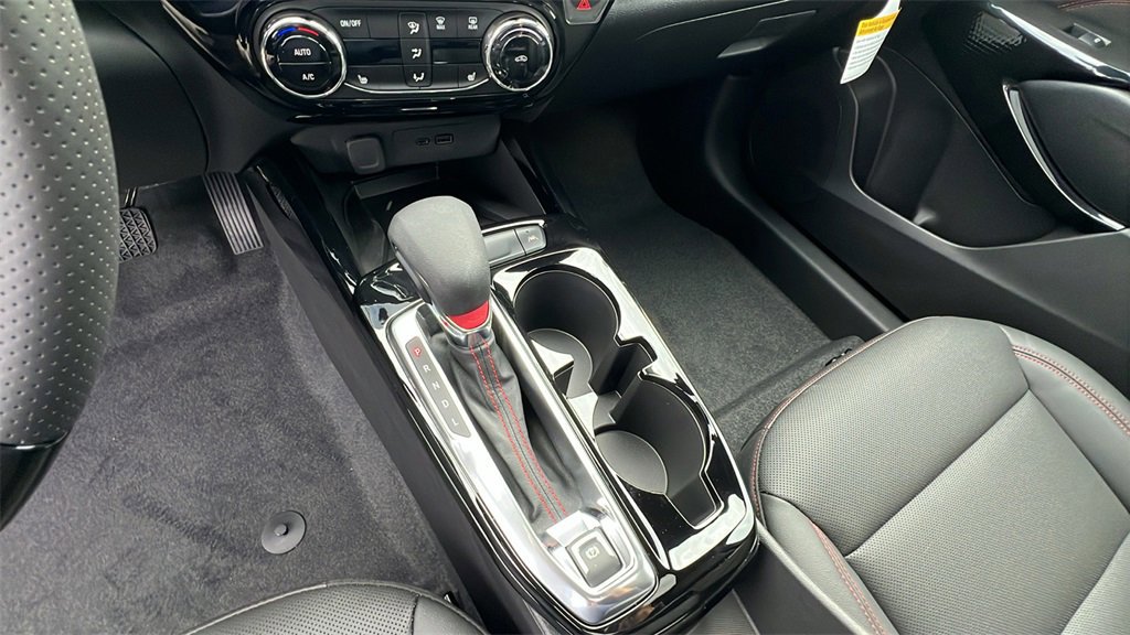 New 2026 Chevrolet Trax RS w/ Sunroof Package image 24