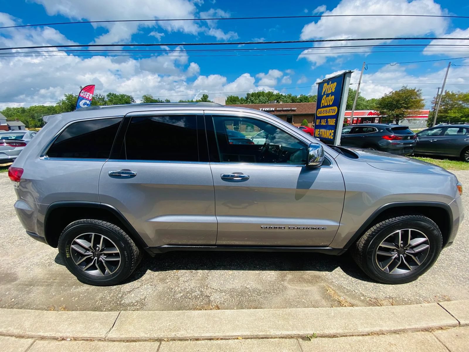 Used 2021 Jeep Grand Cherokee Limited w/ Sun & Sound Group AWD/4WD image 6
