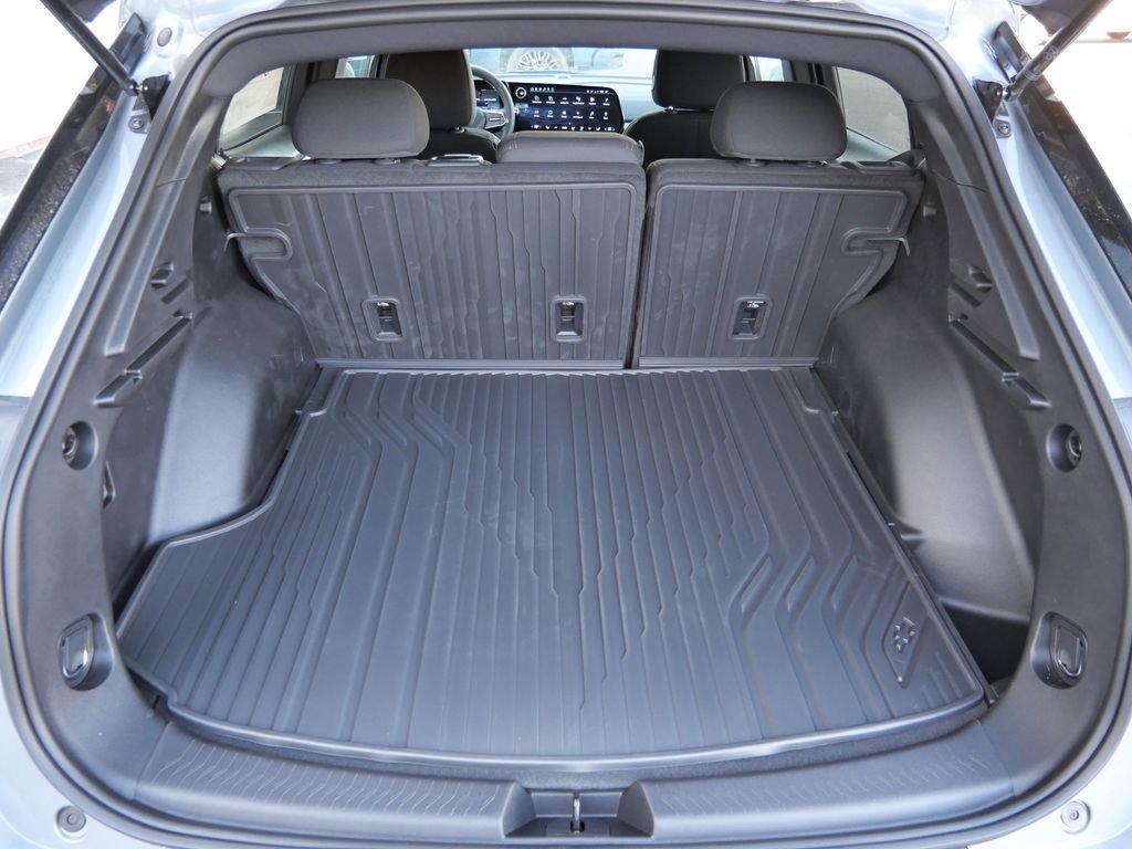 New 2026 Chevrolet Equinox EV LT image 7