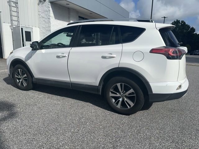 Used 2016 Toyota RAV4 XLE FWD image 3