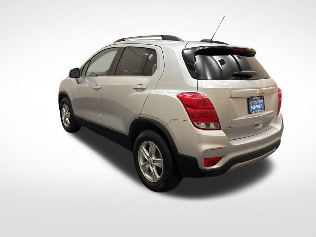 Used 2018 Chevrolet Trax LT w/ LT Convenience Package image 11