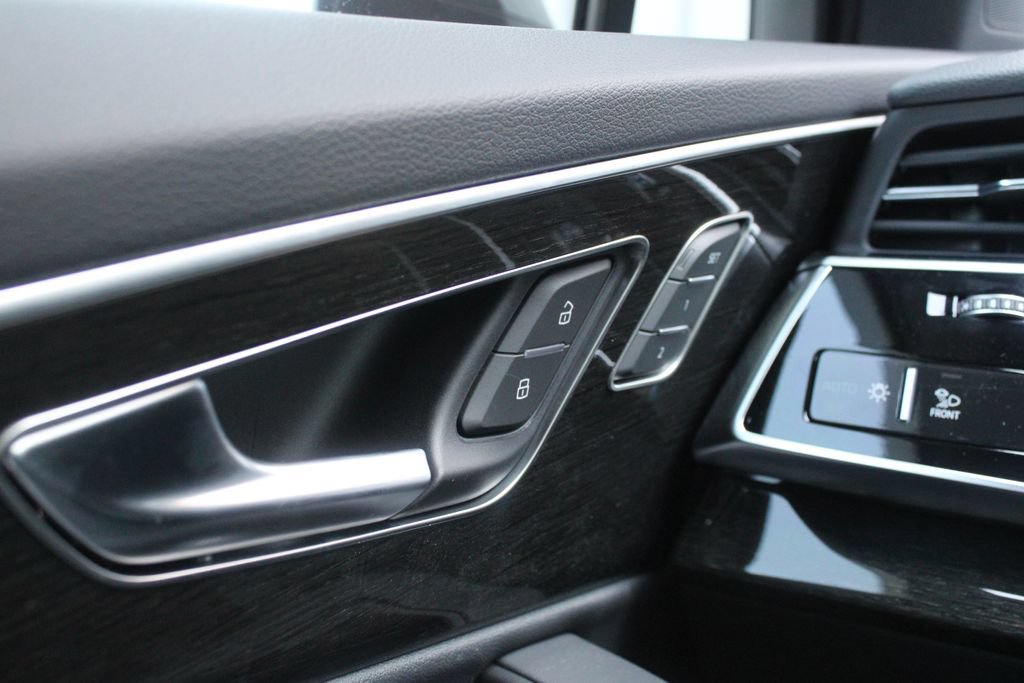 New 2026 Audi Q7 Premium Plus AWD/4WD image 7